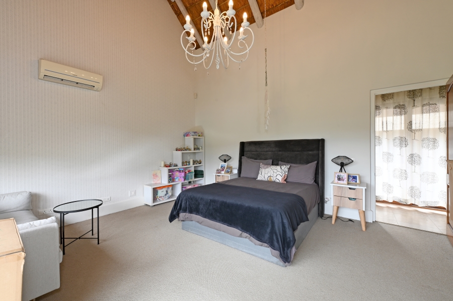 To Let 6 Bedroom Property for Rent in Constantia Western Cape